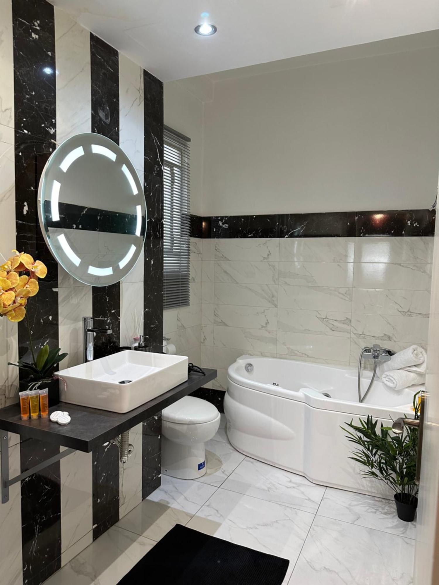 2 Bd Apt In Syntagma With Acropolis View Athena Bagian luar foto